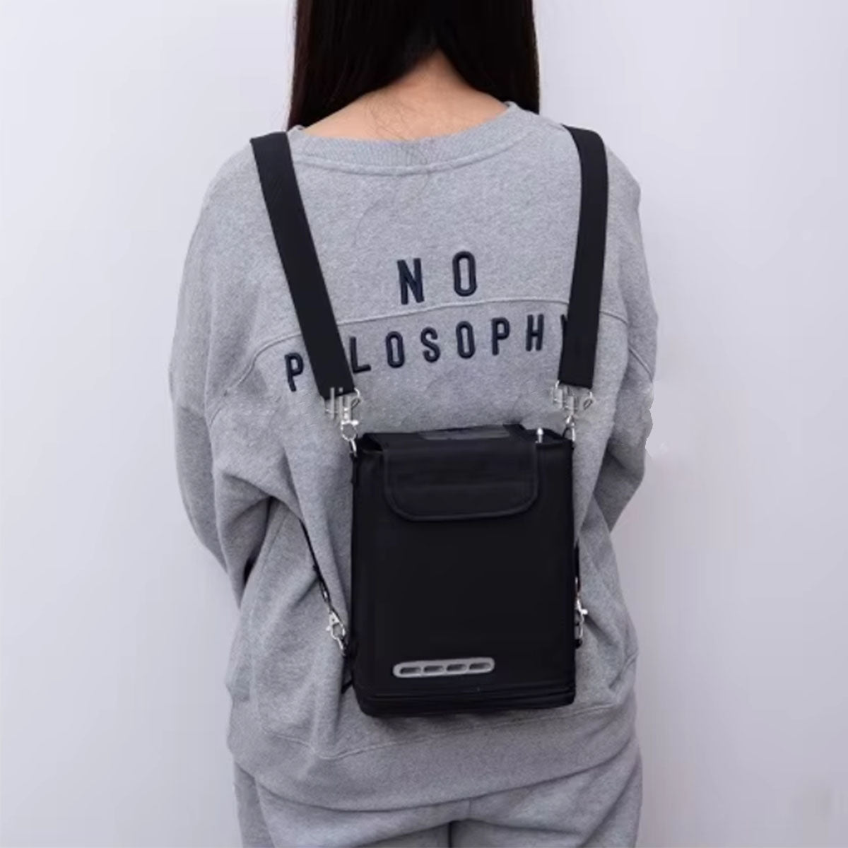 RESPIREASY Powerful Portable Compact Oxygen Concentrator 1-9 Liters 93% Purity O2 Generator Breathing Machine with Carrying Bag 12V-240V REC-9